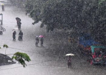 “12 மாவட்டங்களில் கனமழை எதிர்பார்க்கப்படுகிறது: வானிலை மையம் வெளியிட்ட எச்சரிக்கை”