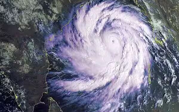 வங்கக்கடலில் உருவான ‘மோந்தா’ புயல்: ஆந்திராவை நோக்கிப் பயணம் – வானிலை அறிக்கை