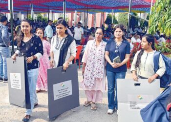 பிஹாரில் முதல் கட்ட தேர்தல் பிரச்சாரம் முடிந்தது: நாளை 121 தொகுதிகளில் வாக்குப்பதிவு