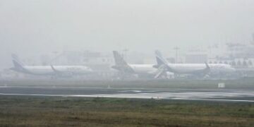 விமான சேவையில் இடையூறு: தொழில்நுட்ப கோளாறால் நூற்றுக்கும் மேற்பட்ட விமானங்கள் பாதிப்பு