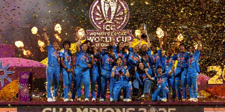 வரலாற்றுச் சாதனை: முதல்முறையாக மகளிர் உலகக் கோப்பையை வென்றது இந்தியா!