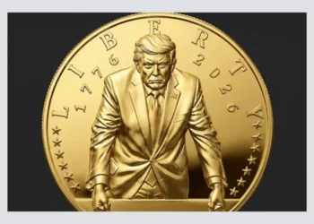 டிரம்ப் உருவம் பொறிக்கப்பட்ட 24 கேரட் தங்க நாணயம்!