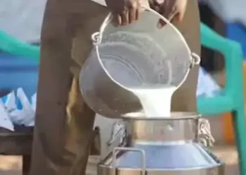 பால் கலப்படத்தால் உயிரிழந்தோர் எண்ணிக்கை 16-ஆக அதிகரிப்பு – பீதியில் பொதுமக்கள்