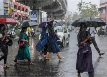 கோவை, நீலகிரிக்கு பறந்த அலர்ட்.. கொட்டப்போகும் மழை! வானிலை மையம் கொடுத்த அப்டேட்!