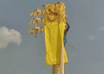 பக்திப் பரவசம்: பேரூர் பட்டீசுவரர் கோயில் பங்குனி உத்திரத் திருவிழா கொடியேற்றத்துடன் கோலாகலத் தொடக்கம்!